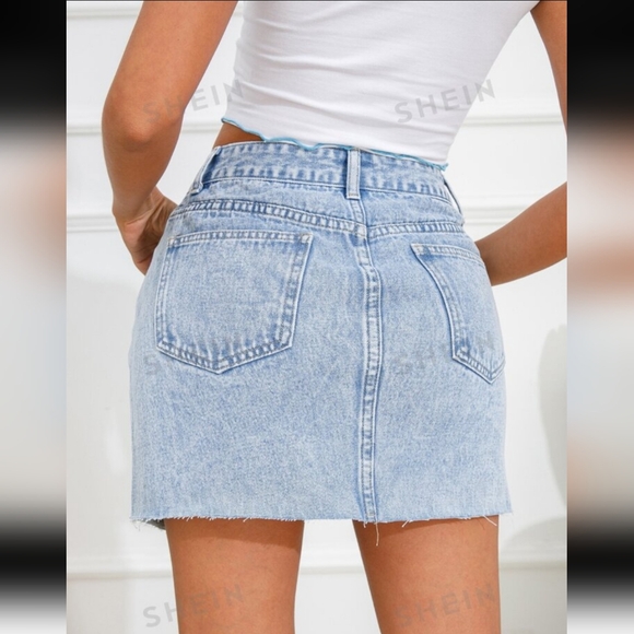 2/20$ Shein light blue washed asymmetric mini jeans skirt, size XS - Picture 2 of 13